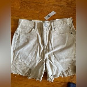 New With Tags American Eagle Frayed Tan Shorts SIZE 4